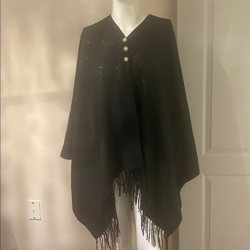 Sparkling shawl by Jessica McClintock one size fits all - Picture 6 of 10